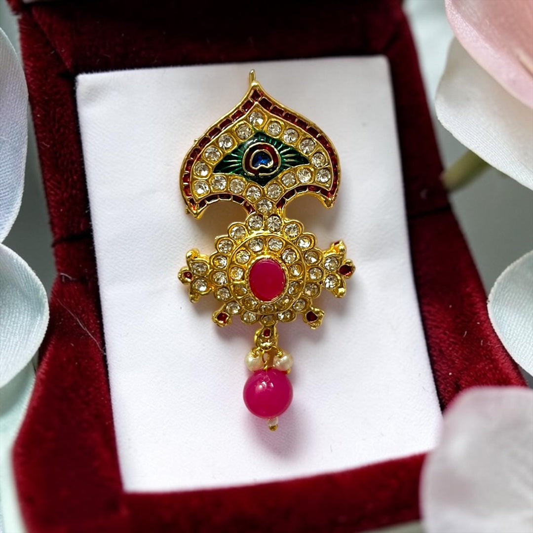 Kanha Ji crown SPC-744 - close-up detail | Shri Poshak, Mathura