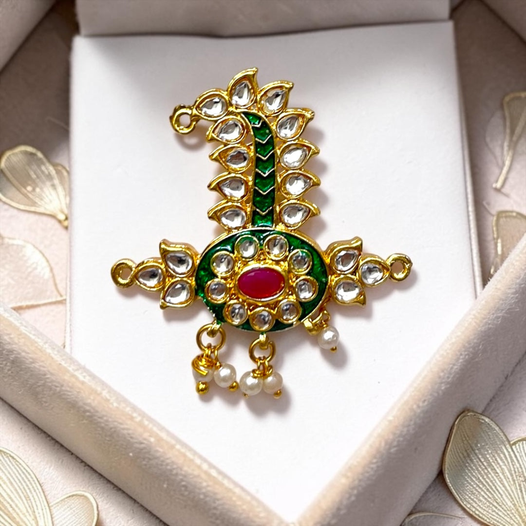 Kanha Ji crown SPC-760 - close-up detail | Shri Poshak, Mathura