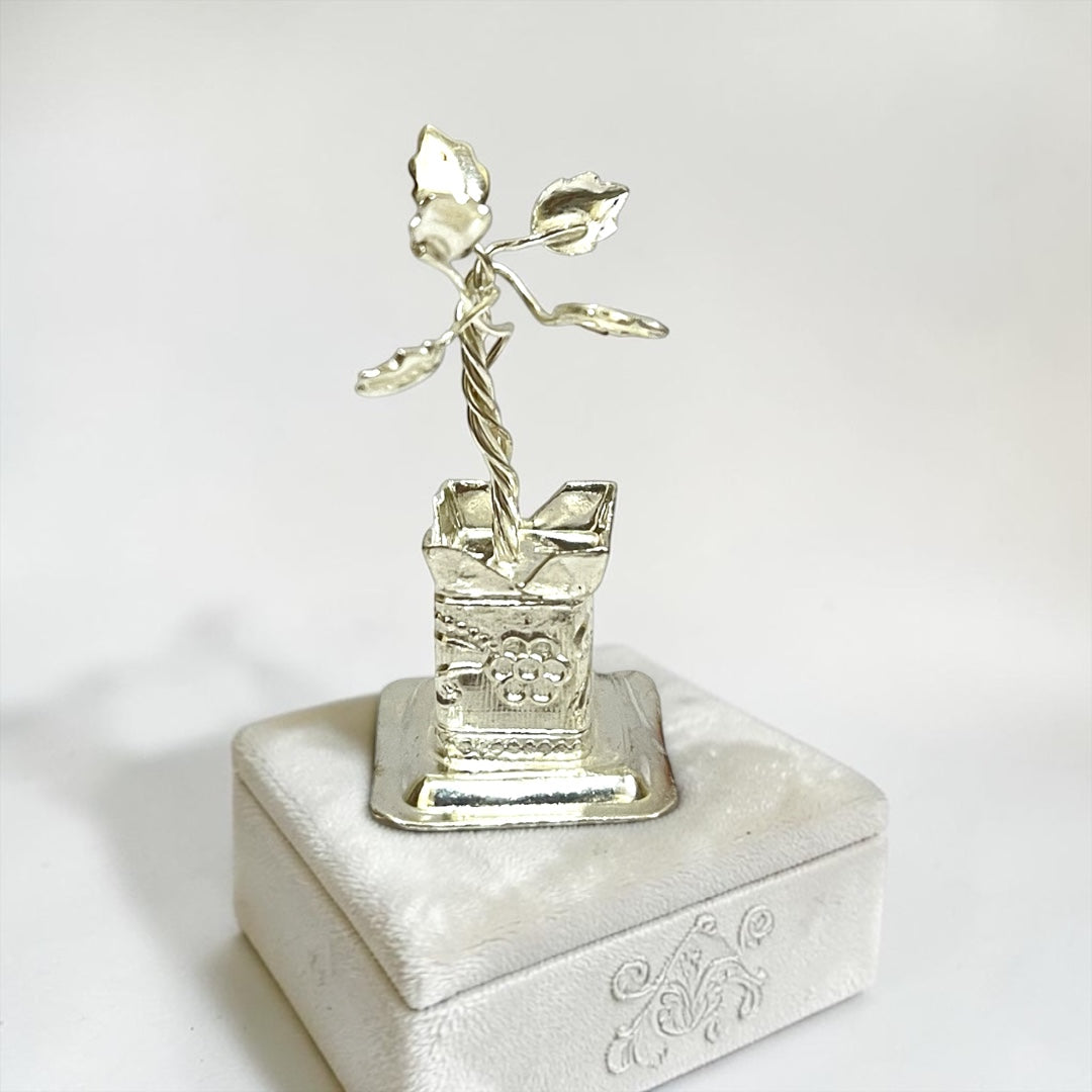 Tulsi for Kanha Ji - close-up detail
