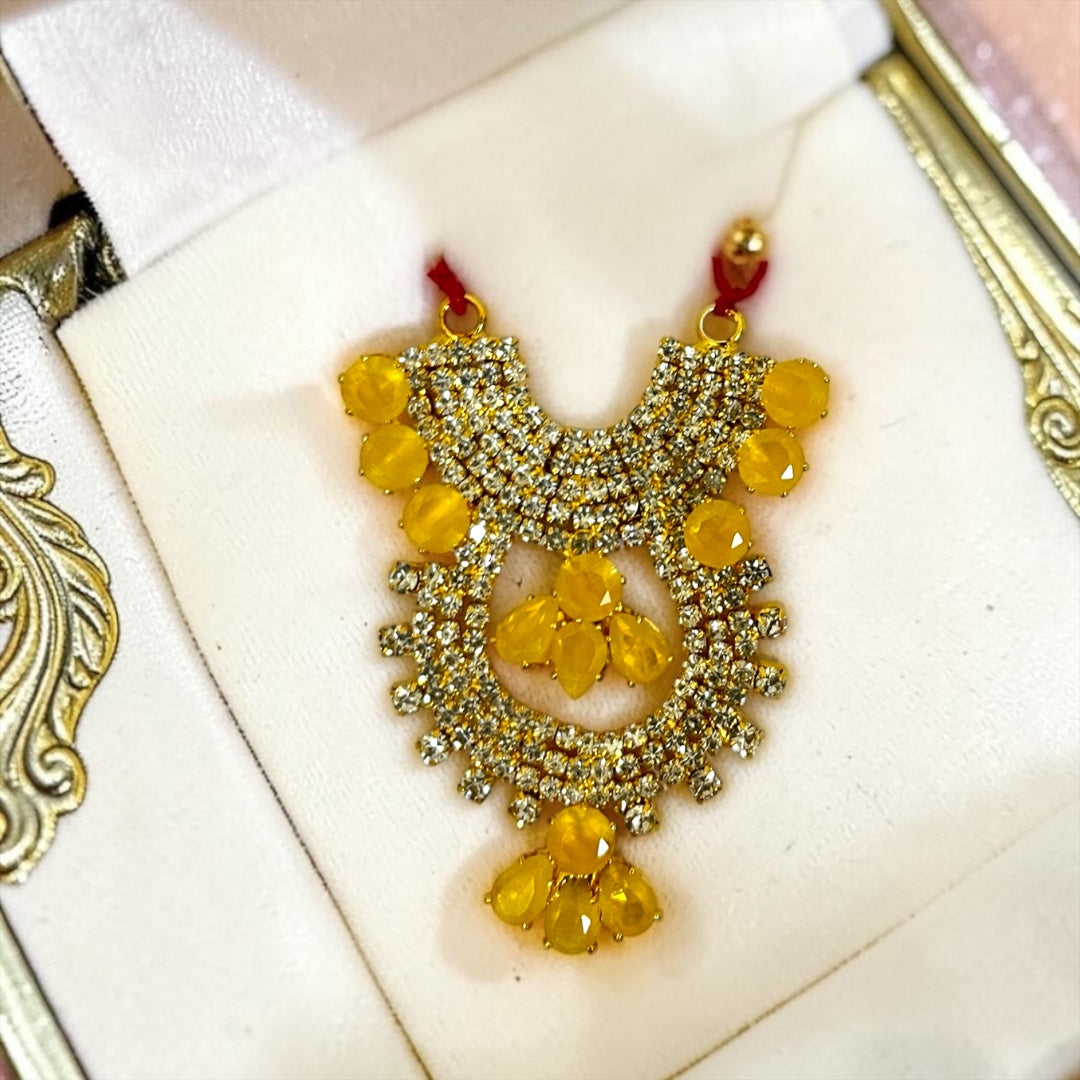 Kanha Ji necklace zerkin haar - close-up detail | Shri Poshak, Mathura zerkin haar 2