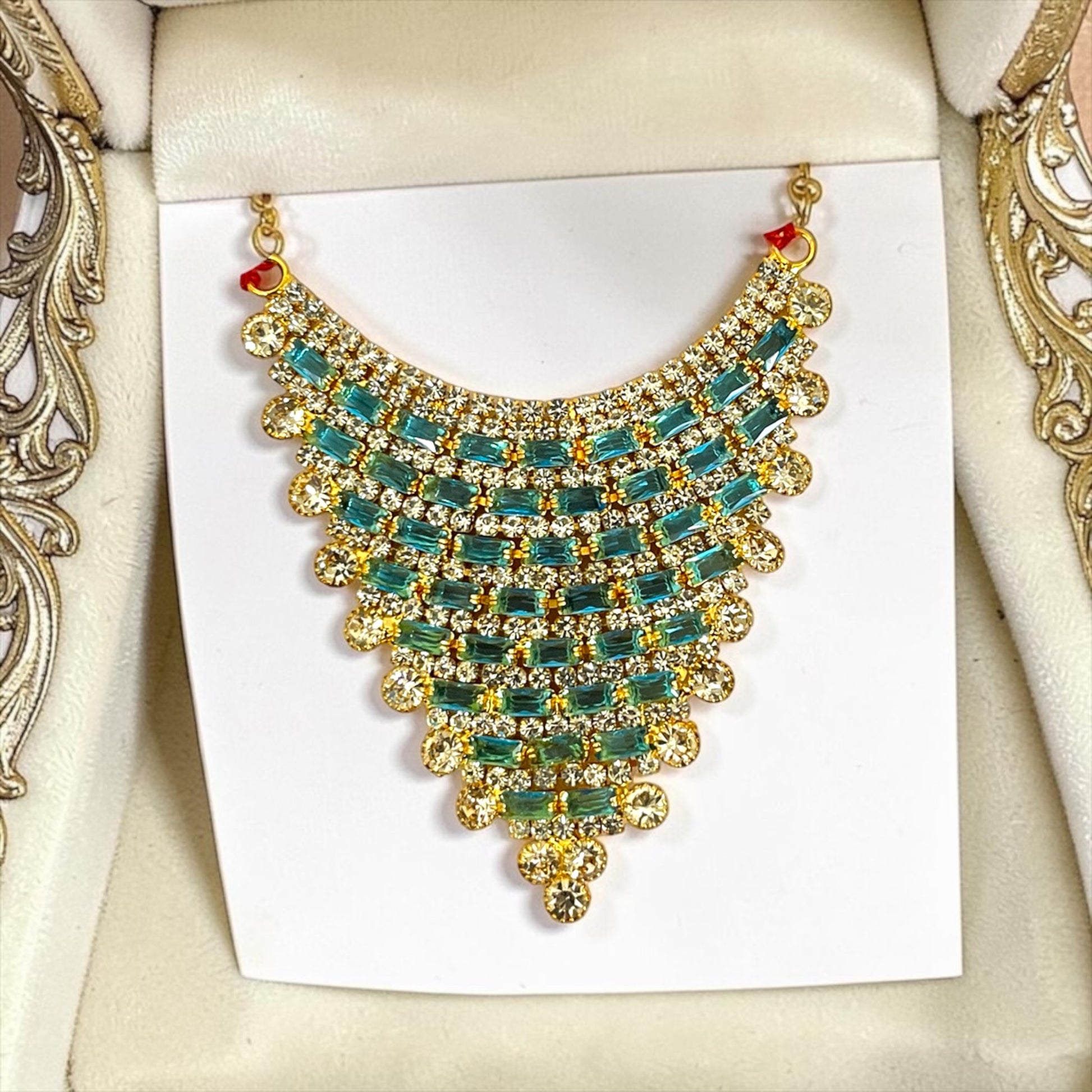 zerkin choker for Laddu Gopal Ji - side view