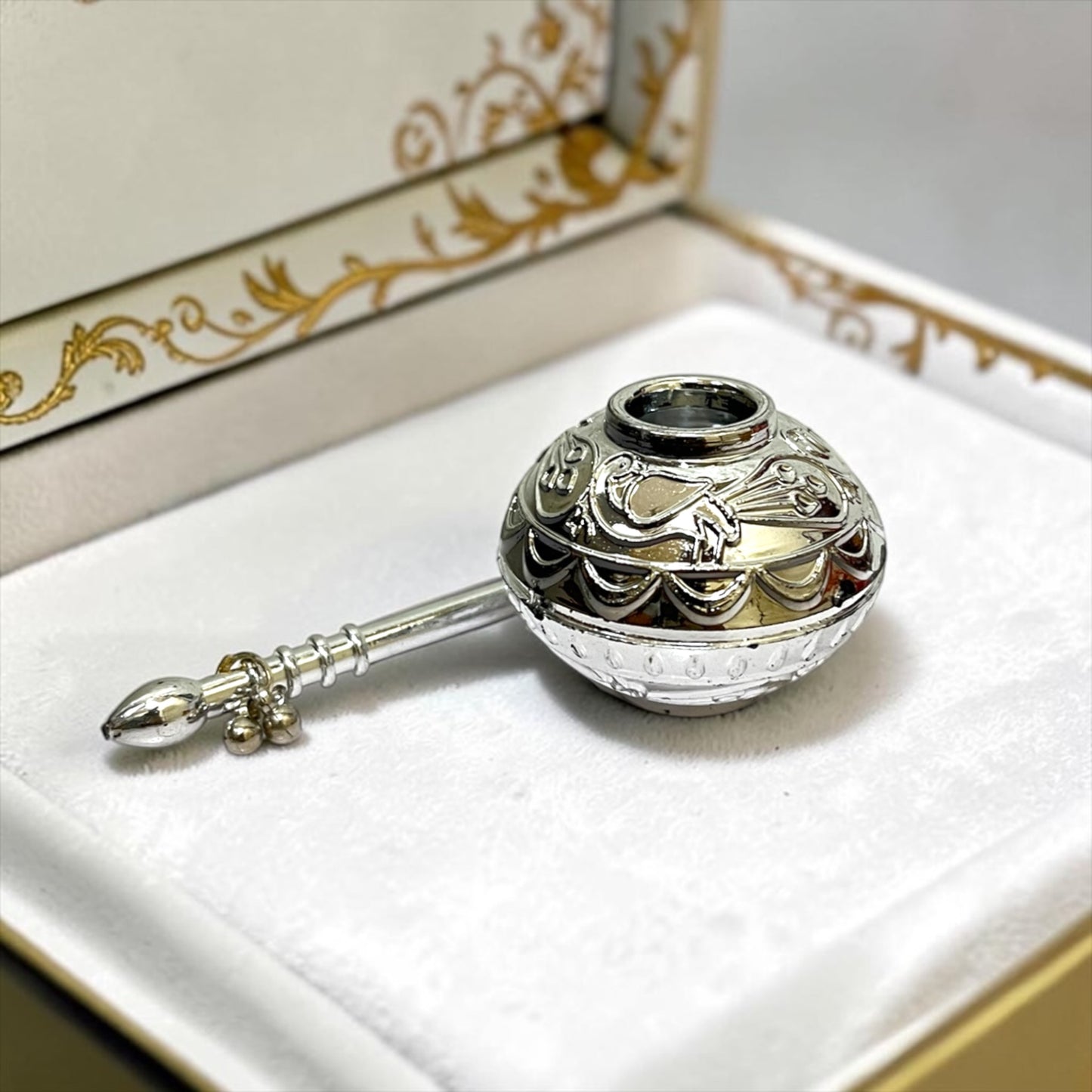 Divine Metallic Makhan Matki with Churning Rod & Ghungroo Latkan for Laddu Gopal Ji (SPC-635)