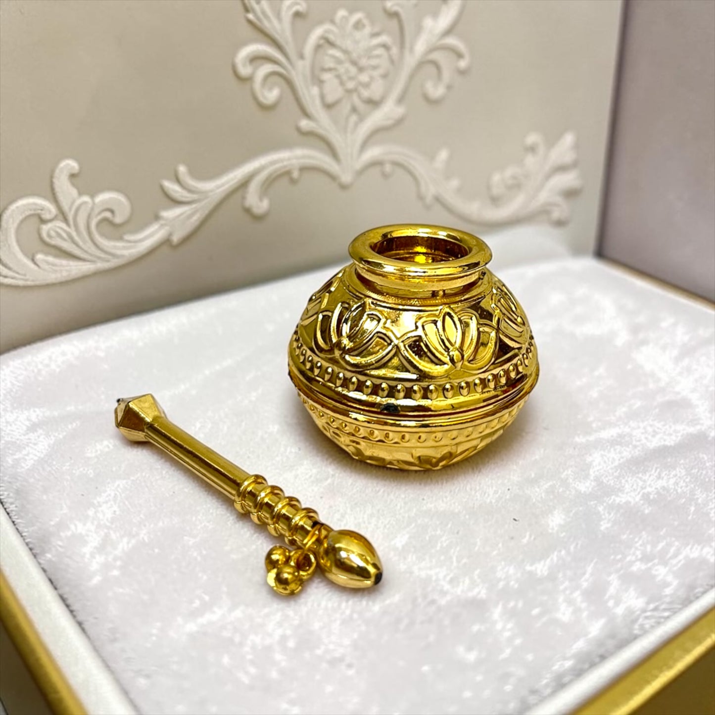 Divine Metallic Makhan Matki with Churning Rod & Ghungroo Latkan for Laddu Gopal Ji (SPC-635)